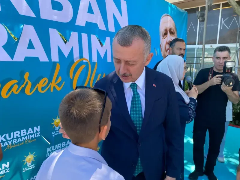 AK Parti Kocaeli’de buruk bayramlaşma: “Gazze’de içimiz yanıyor”