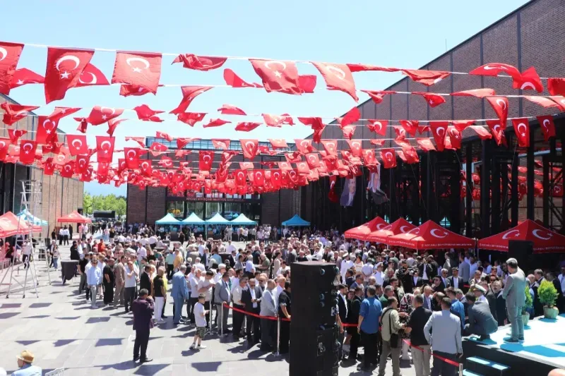 Kocaeli’nin renkleri 39’uncu Kent Bayramlaşmasında buluştu